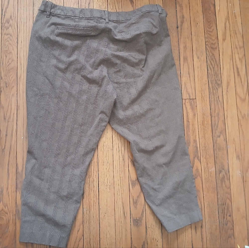 Old Navy - Women’s High Rise Pixie Skinny Secret Smooth Pockets Pants. Size 20 - Picture 8 of 8